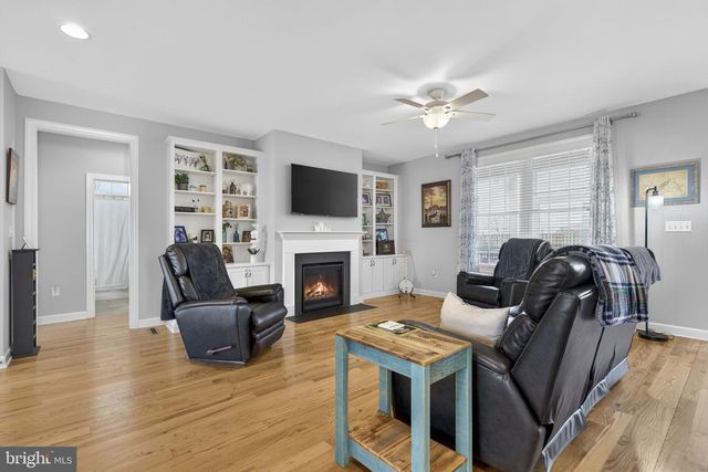 100 PENDERBROOK CT, Stephens City, VA 22655