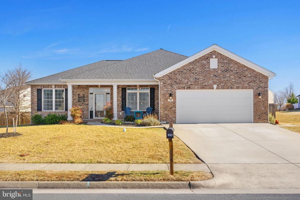 100 PENDERBROOK CT, Stephens City, VA 22655