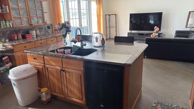 1580 SW 164th Avenue, Pembroke Pines, FL 33027