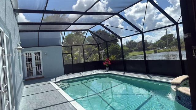 1580 SW 164th Avenue, Pembroke Pines, FL 33027