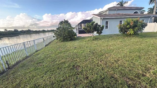 1580 SW 164th Avenue, Pembroke Pines, FL 33027