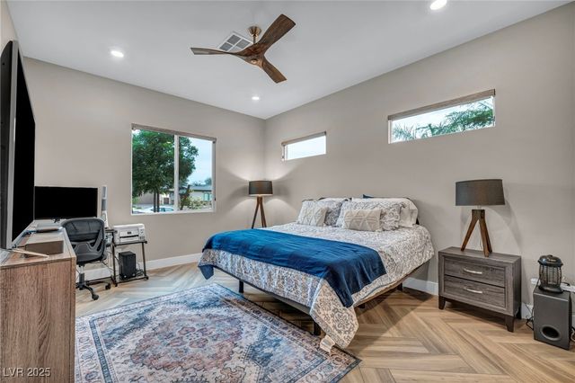 7780 Hickam Avenue, Las Vegas, NV 89129