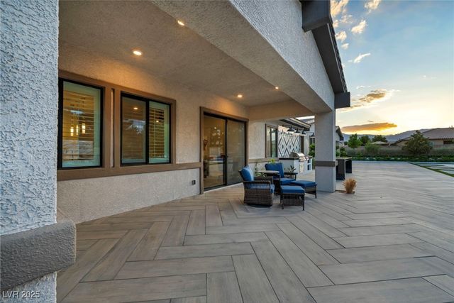 7780 Hickam Avenue, Las Vegas, NV 89129