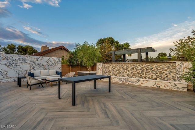 7780 Hickam Avenue, Las Vegas, NV 89129