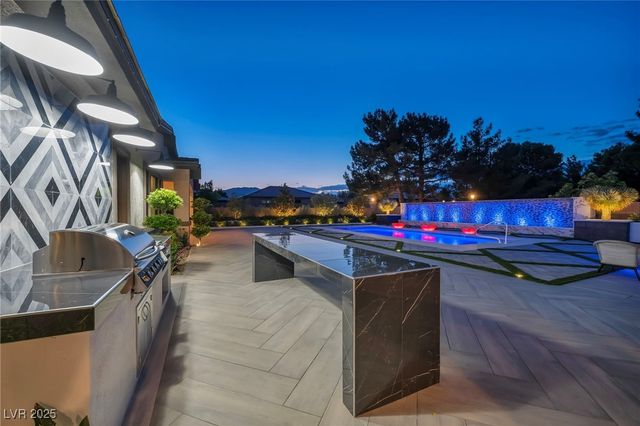 7780 Hickam Avenue, Las Vegas, NV 89129