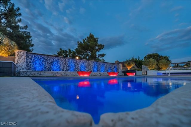 7780 Hickam Avenue, Las Vegas, NV 89129