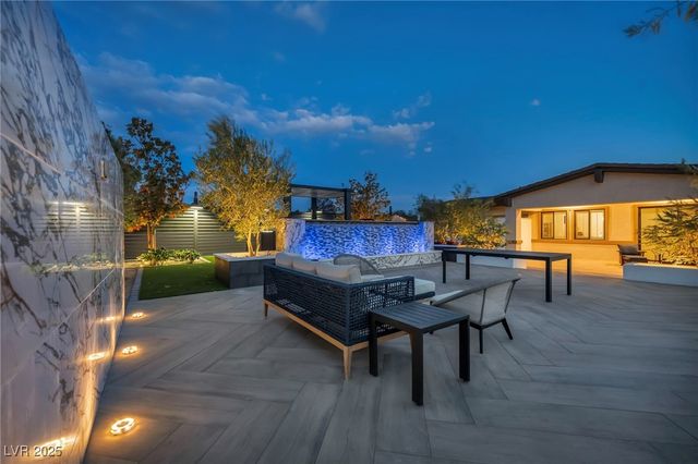 7780 Hickam Avenue, Las Vegas, NV 89129