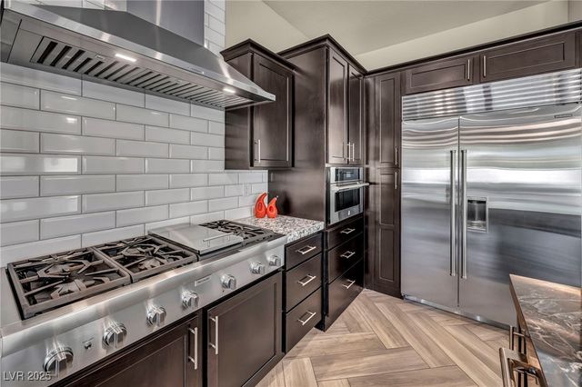 7780 Hickam Avenue, Las Vegas, NV 89129