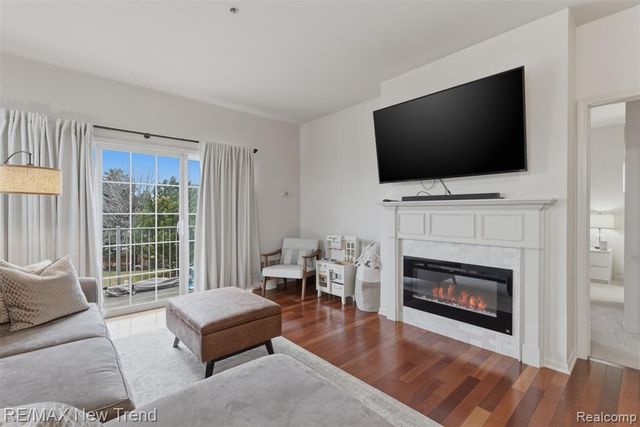3270 Johanna Ware, Wixom, MI 48393