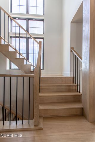 7261 Rolling Meadow Lane, Maumee, OH 43537