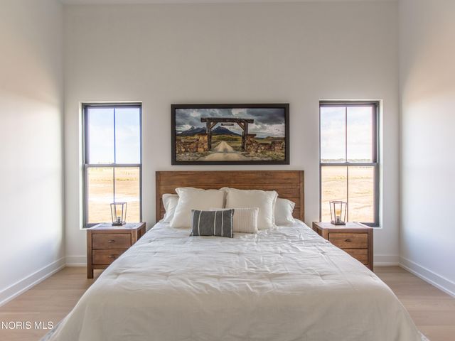 7261 Rolling Meadow Lane, Maumee, OH 43537