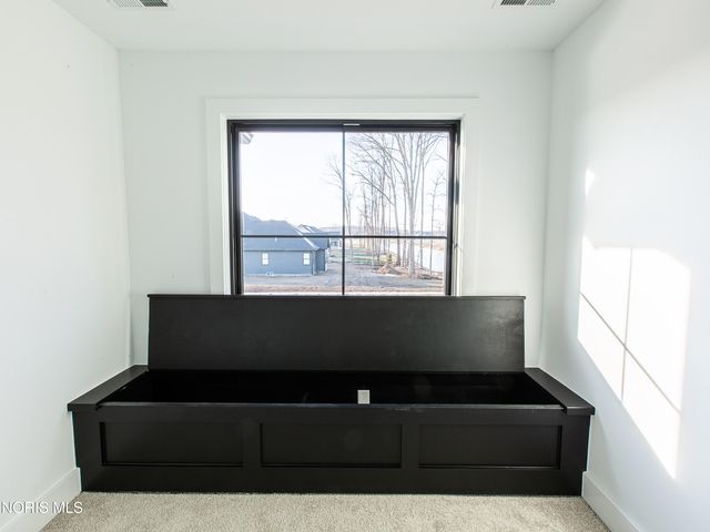 7261 Rolling Meadow Lane, Maumee, OH 43537