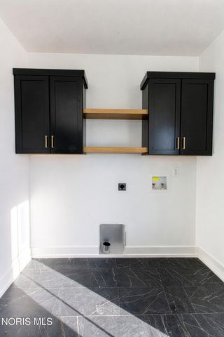 7261 Rolling Meadow Lane, Maumee, OH 43537