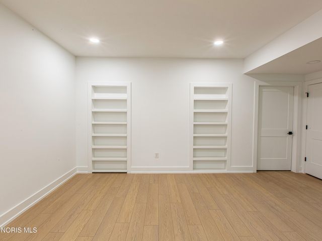 7261 Rolling Meadow Lane, Maumee, OH 43537