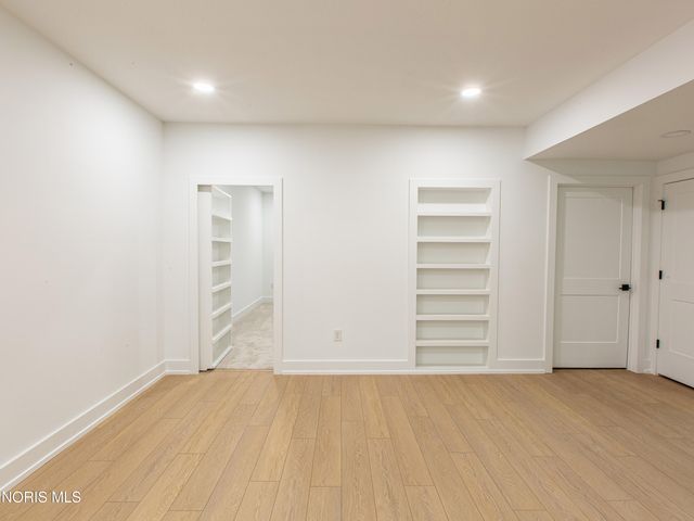 7261 Rolling Meadow Lane, Maumee, OH 43537