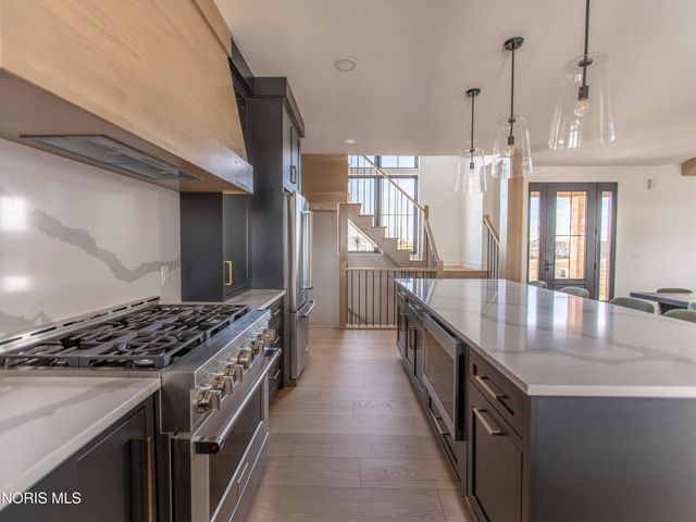 7261 Rolling Meadow Lane, Maumee, OH 43537