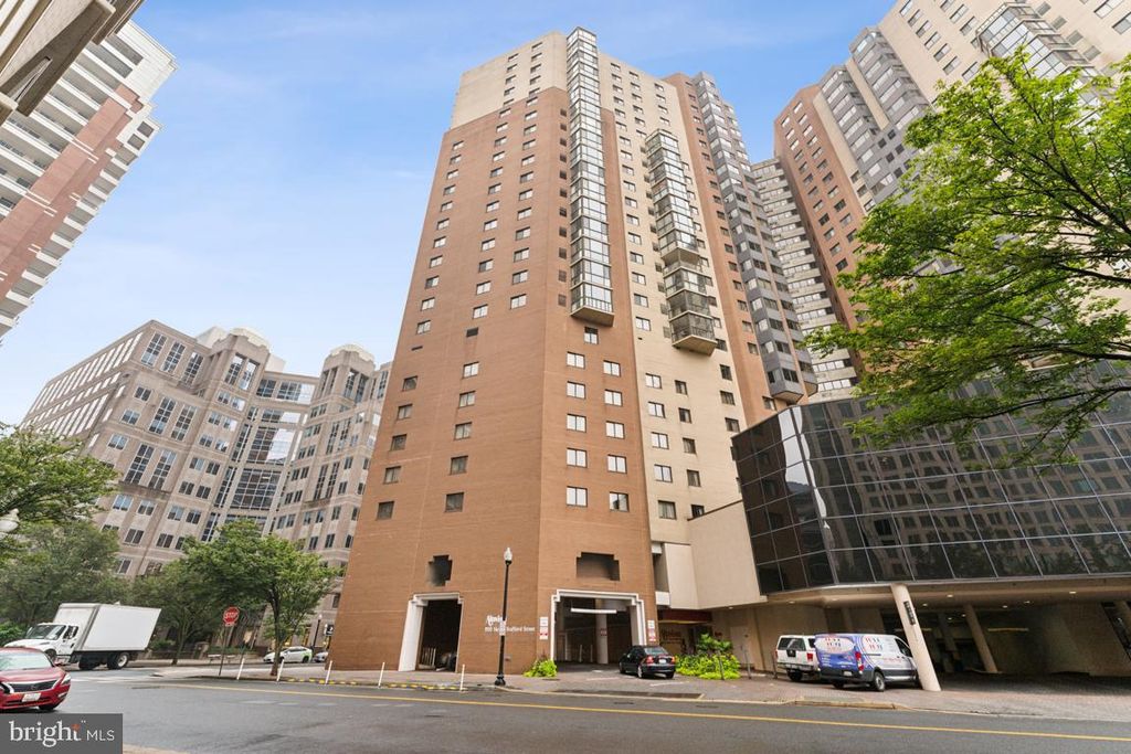 900 N STAFFORD ST #1117, Arlington, VA 22203