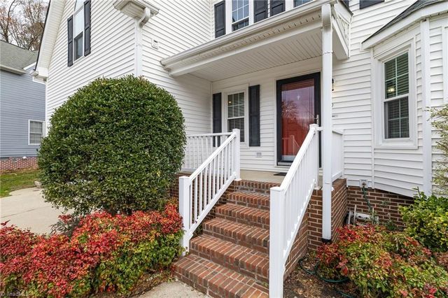 9 Compton Court, Greensboro, NC 27407