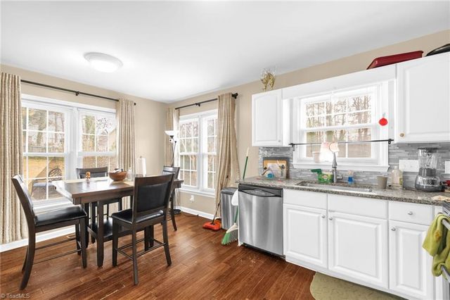 9 Compton Court, Greensboro, NC 27407