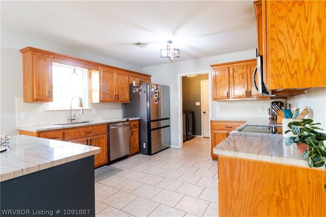 402 Mountain Edge, Van Buren, AR 72956