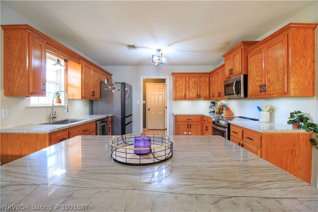 402 Mountain Edge, Van Buren, AR 72956