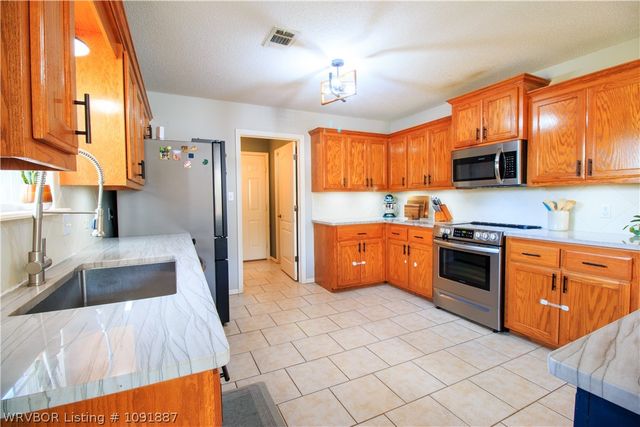 402 Mountain Edge, Van Buren, AR 72956