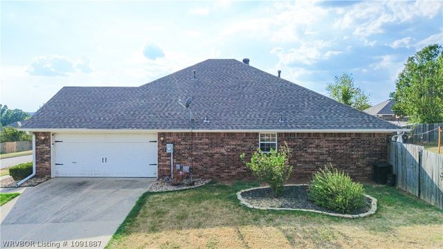 402 Mountain Edge, Van Buren, AR 72956