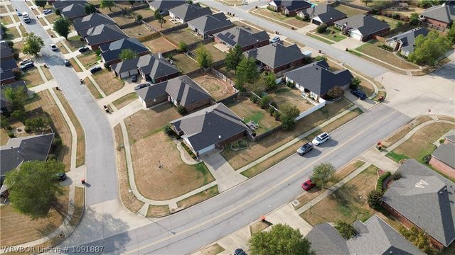 402 Mountain Edge, Van Buren, AR 72956