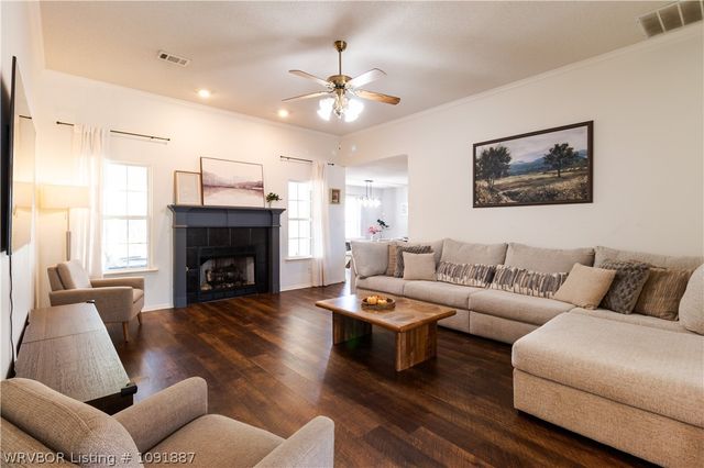 402 Mountain Edge, Van Buren, AR 72956