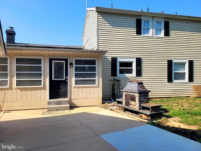 6 TUDOR CT, Dover, DE 19901