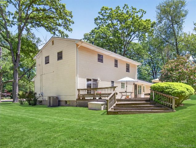121 Sunset Road, Blauvelt, NY 10913