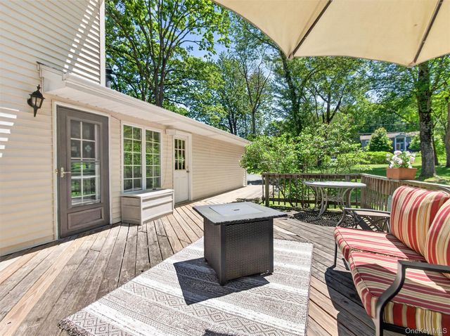 121 Sunset Road, Blauvelt, NY 10913