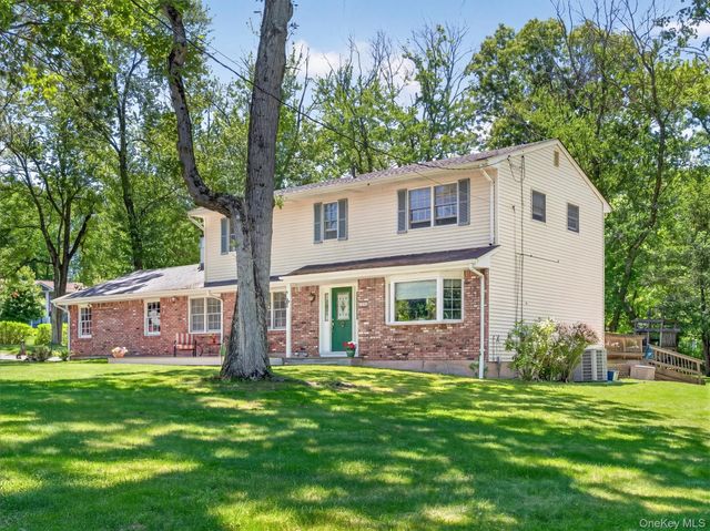 121 Sunset Road, Blauvelt, NY 10913