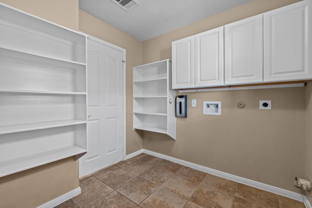 28027 Trade Wind Court, Rosharon, TX 77583