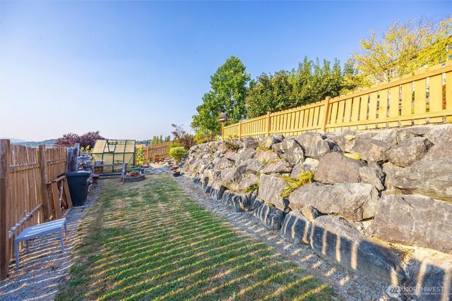 17010 Trout Drive, Mount Vernon, WA 98274