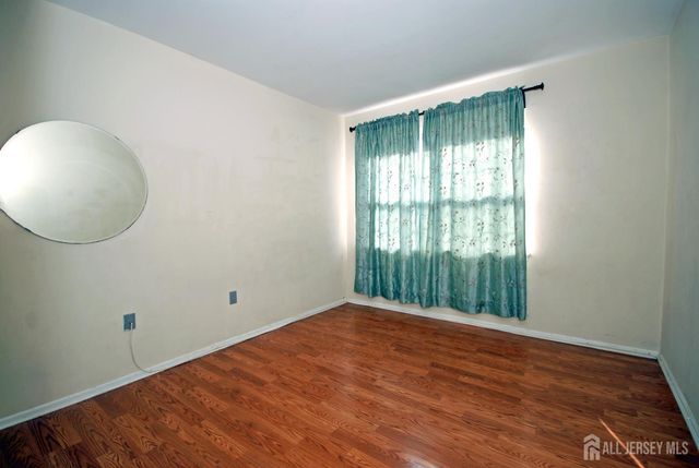 202 Green Hollow Drive, Iselin, NJ 08830