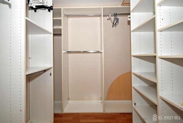 202 Green Hollow Drive, Iselin, NJ 08830