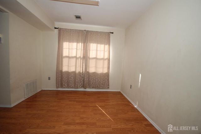 202 Green Hollow Drive, Iselin, NJ 08830