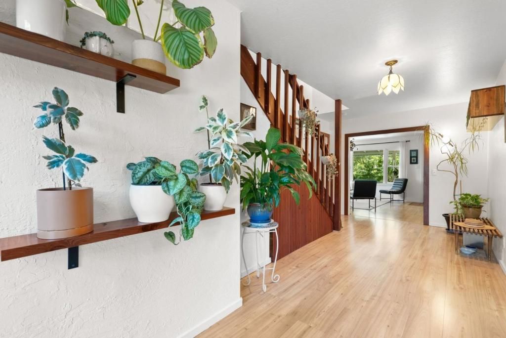 Image 10 of property listing at 280 Main Street, Ben Lomond, CA 95005