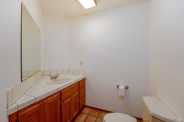 301 Toyon Rd, Ukiah, CA 95482