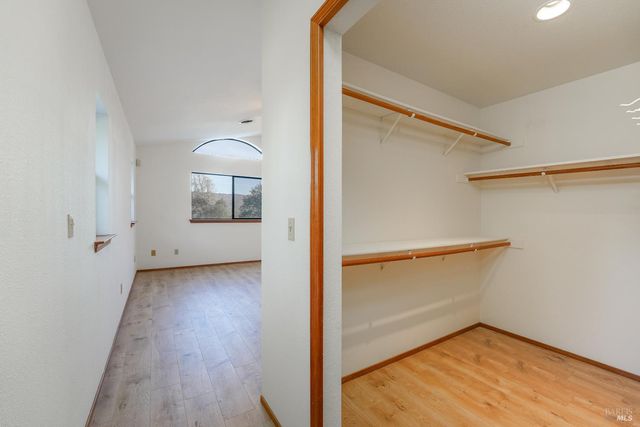 301 Toyon Rd, Ukiah, CA 95482