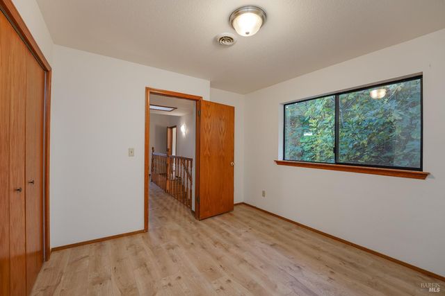 301 Toyon Rd, Ukiah, CA 95482