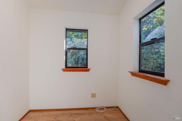 301 Toyon Rd, Ukiah, CA 95482