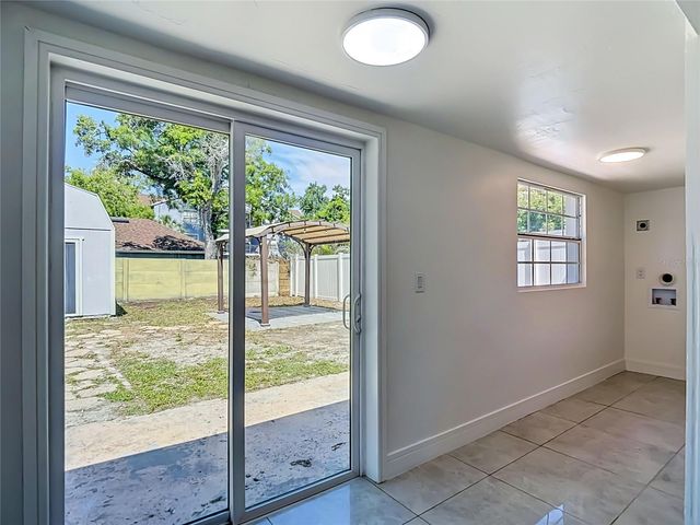 8639 MAY CIRCLE, Tampa, FL 33614