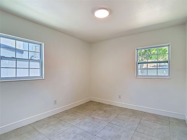 8639 MAY CIRCLE, Tampa, FL 33614
