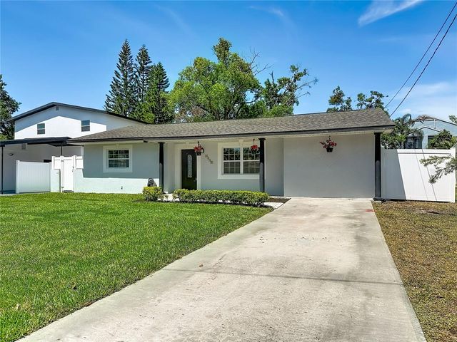 8639 MAY CIRCLE, Tampa, FL 33614