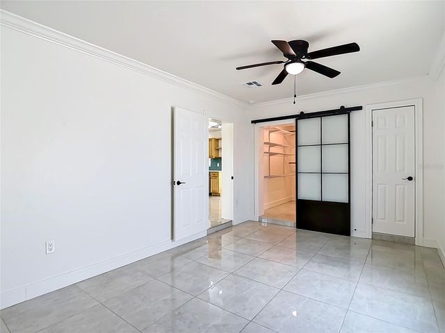 8639 MAY CIRCLE, Tampa, FL 33614