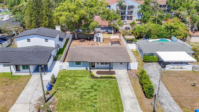 8639 MAY CIRCLE, Tampa, FL 33614