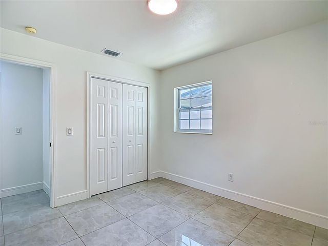 8639 MAY CIRCLE, Tampa, FL 33614
