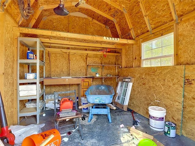 8639 MAY CIRCLE, Tampa, FL 33614